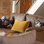 1 Bed In Richmond Oc-88588 Easby